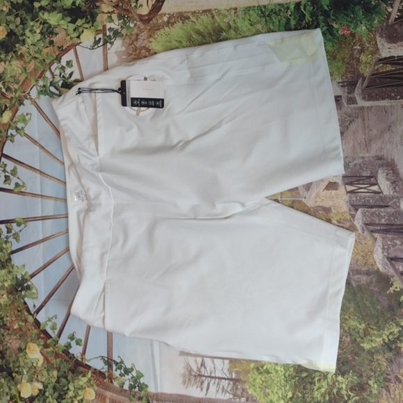 Tail white label golf shorts side insert- chalk size 16 - Picture 1 of 6